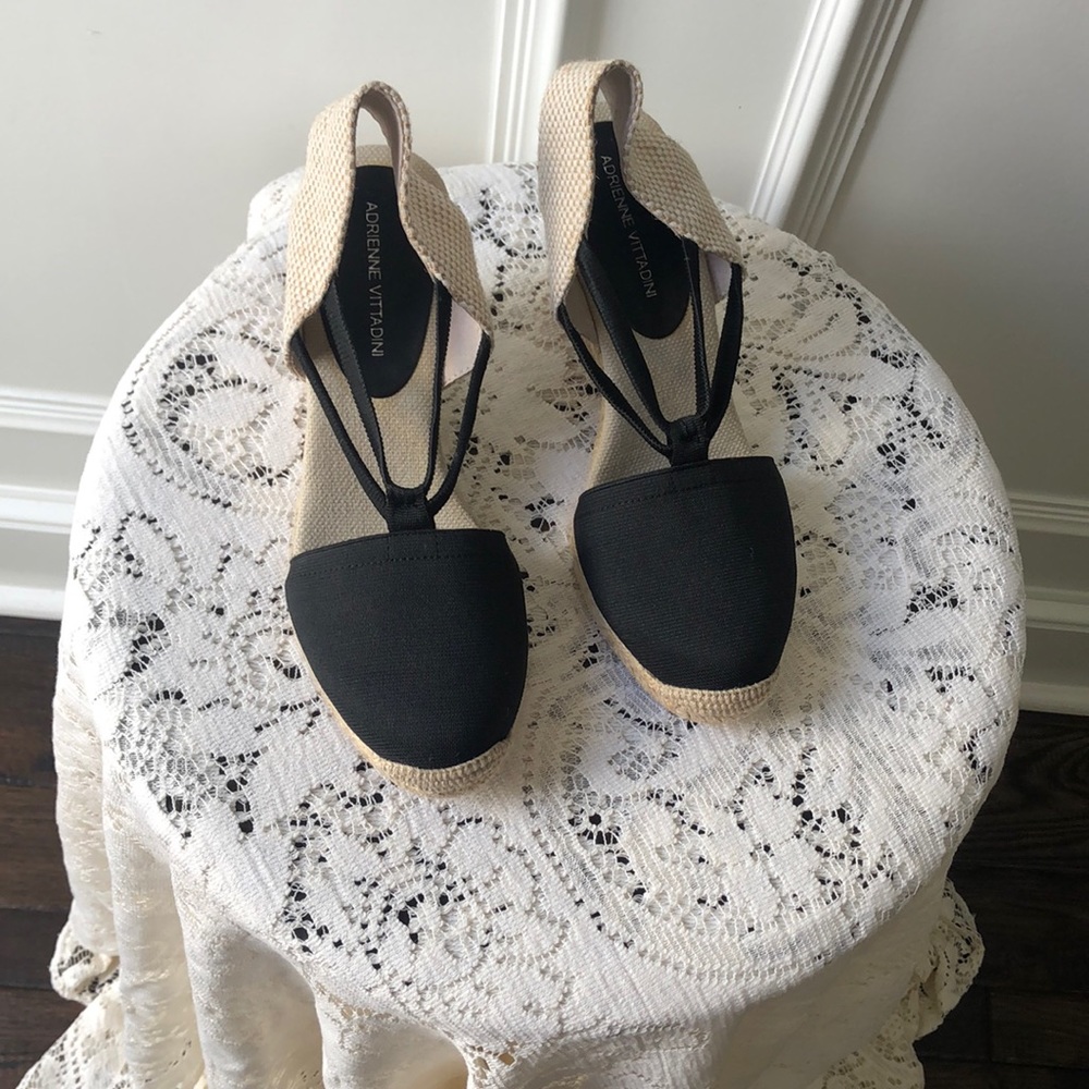 ADRIENNE VITTADINI wedges size 7.5